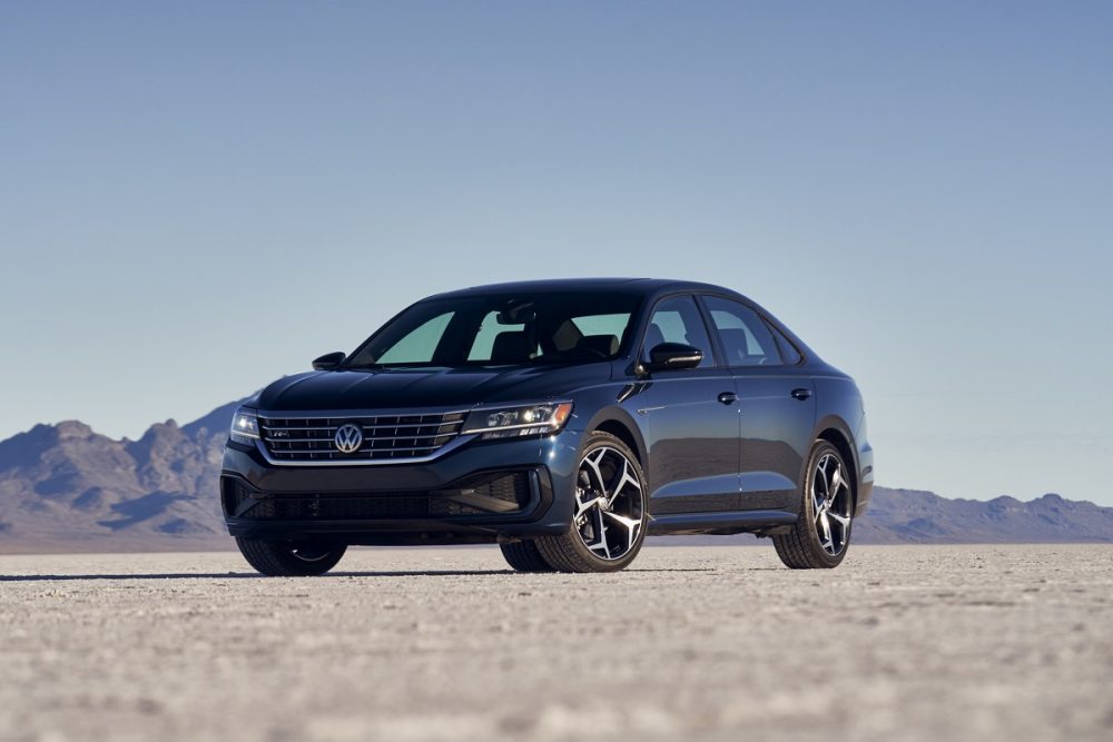 2021 Volkswagen VW Passat exterior