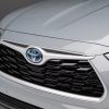 2022 Toyota Highlander Bronze Edition badge and grille