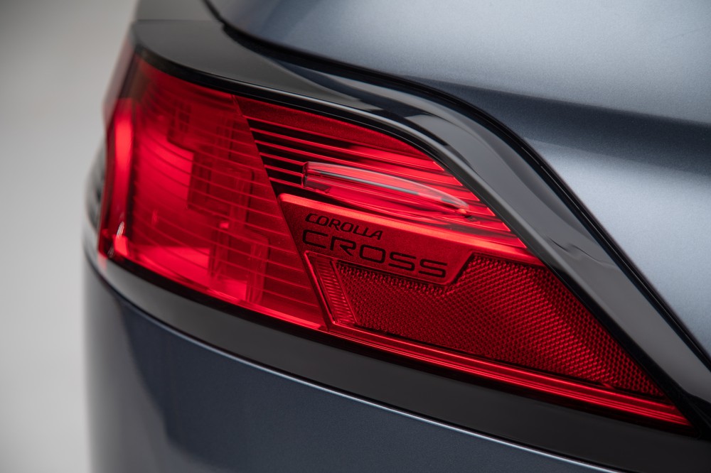 2022 Toyota Corolla Cross Celestite taillight detail