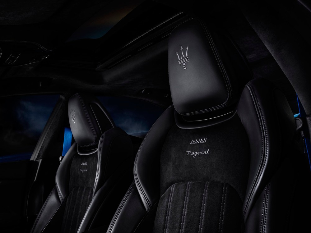 Maserati Ghibli Fragment Special Edition (headrests)