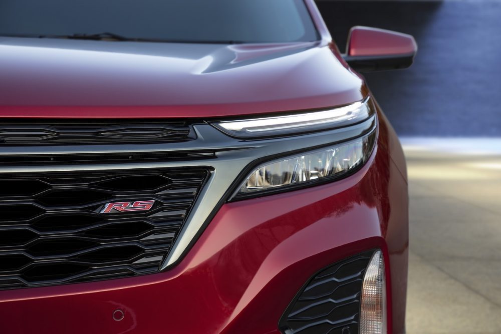 Close-up of 2022 Chevrolet Equinox RS grille and headlamps