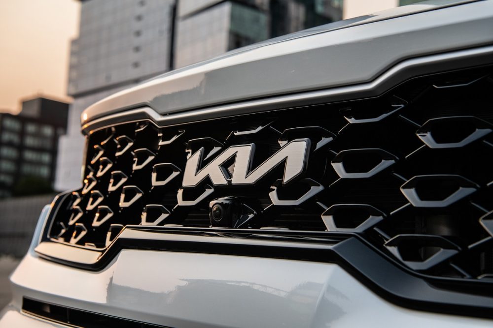 Close up of the 2022 Kia Sorento PHEV's grille with the Kia logo