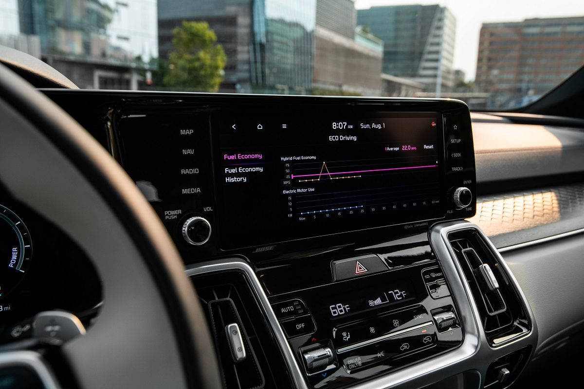 Close up of the infotainment screen in the 2022 Kia Sorento PHEV