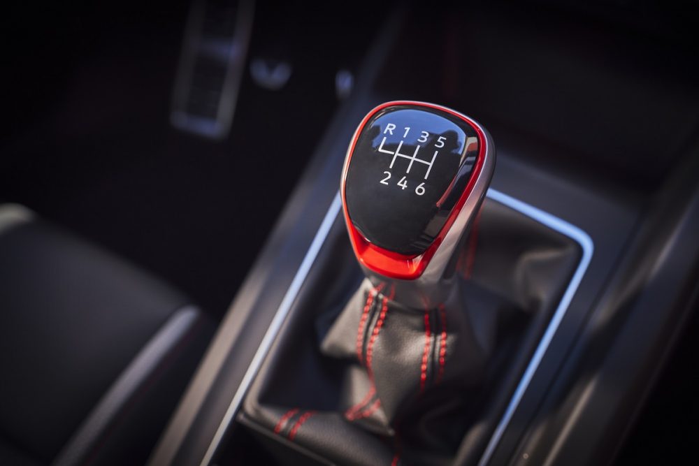 Close up of the gear shift knob in the 2022 Volkswagen Golf GTI