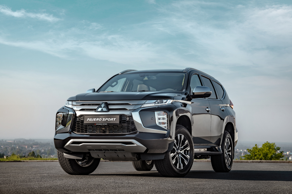 The 2020 Pajero Sport parked on the pavement