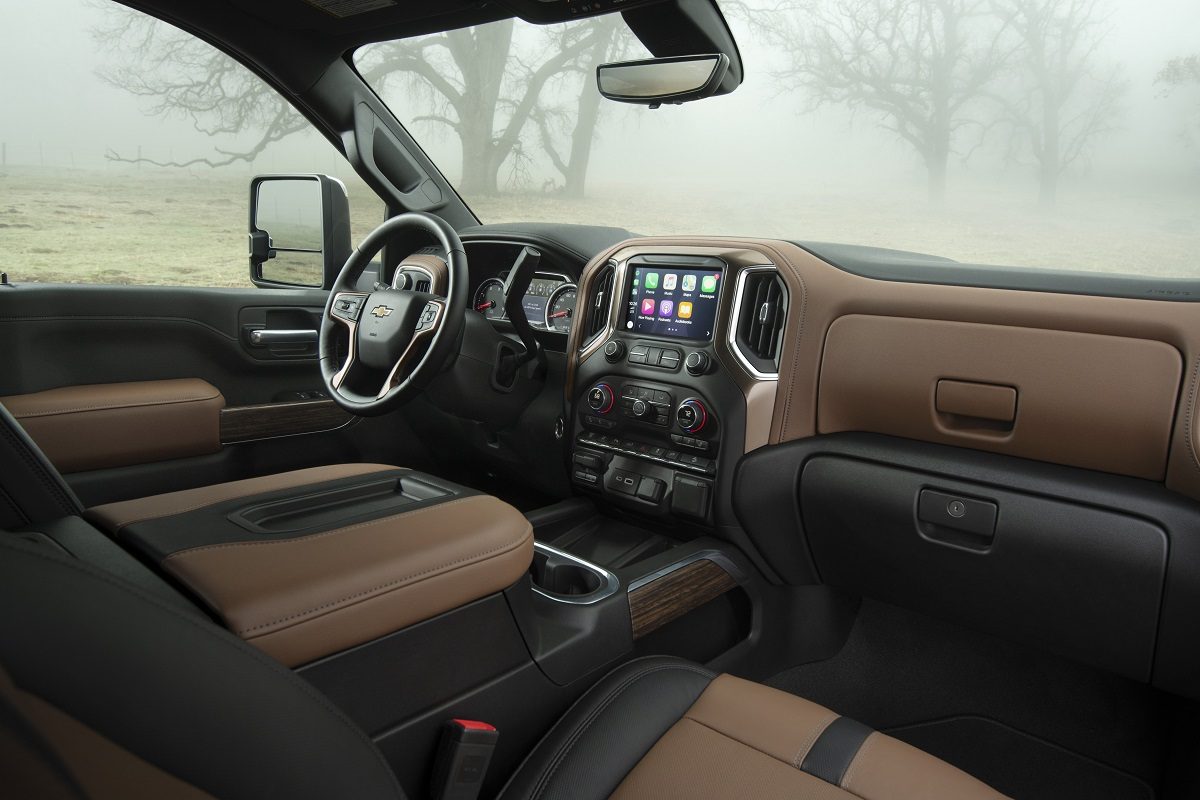 Interior front view of the 2022 Chevrolet Silverado 2500HD in brown and black