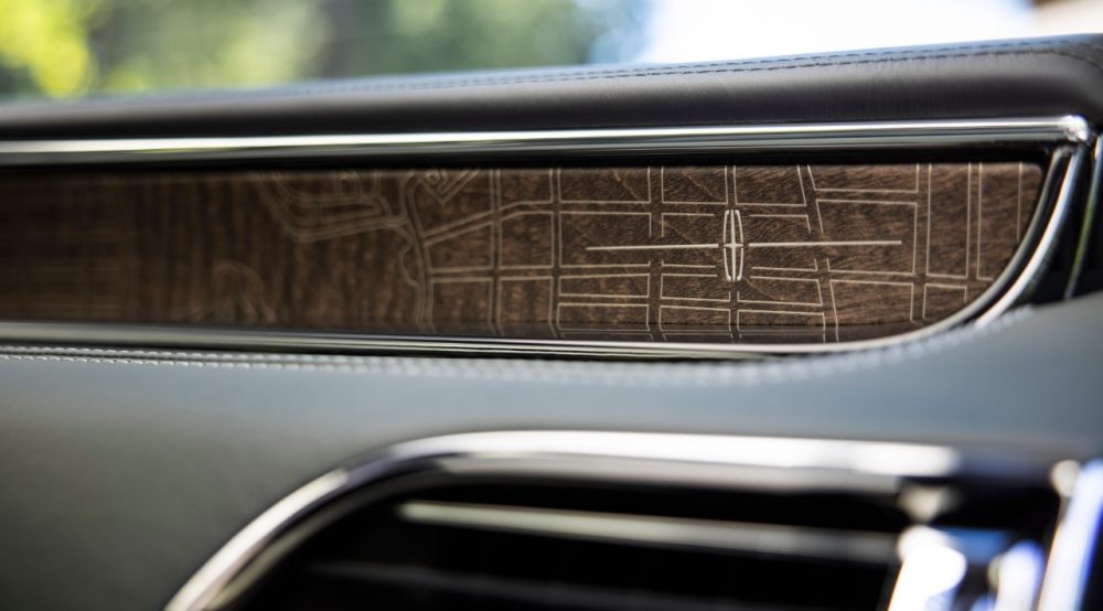 2022 Lincoln Navigator Black Label in Manhattan Green with Central Park theme walnut wood detail with laser etching