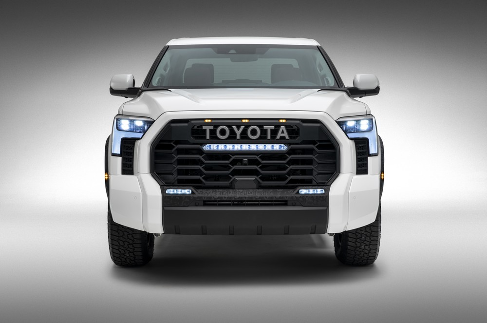 2022 Toyota Tundra TRD Pro (grille)