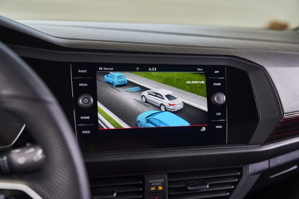 Close up of the 2022 Volkswagen Jetta GLI infotainment screen