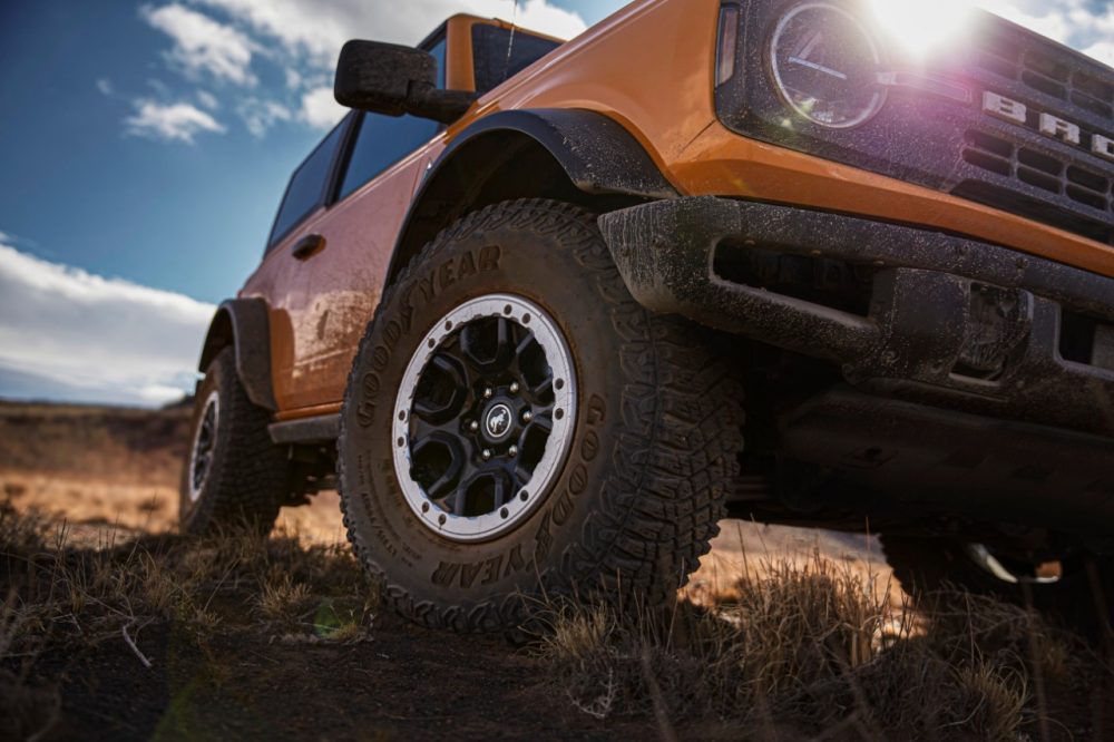 Front wheel angle of Ford Bronco two-door in Cyber Orange