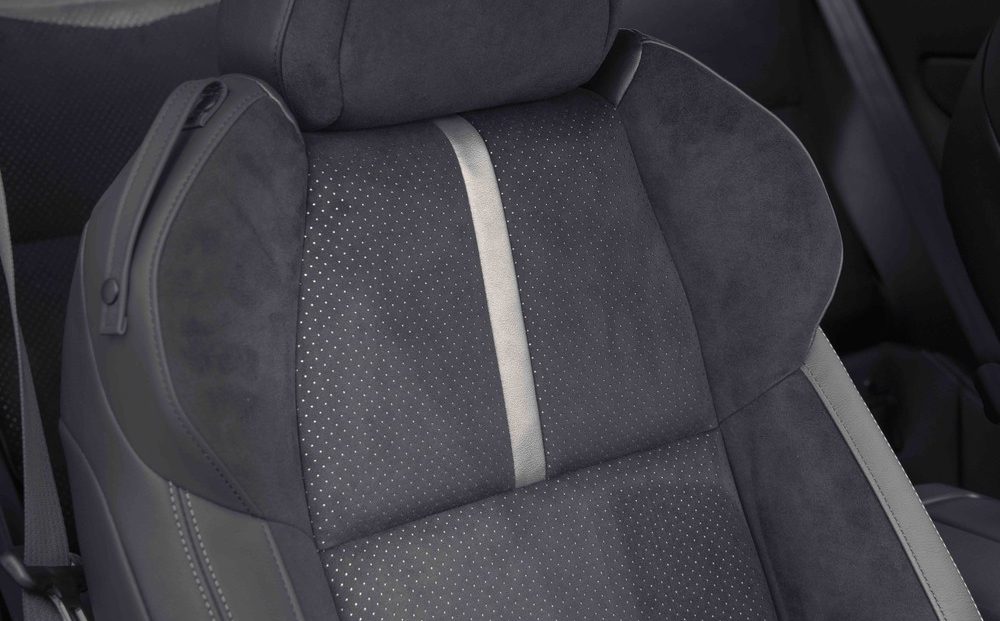 2022 Toyota GR 86 Premium (Track bRED), seat detail