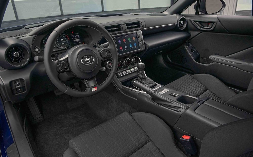 2022 Toyota GR 86 (Trueno Blue), interior