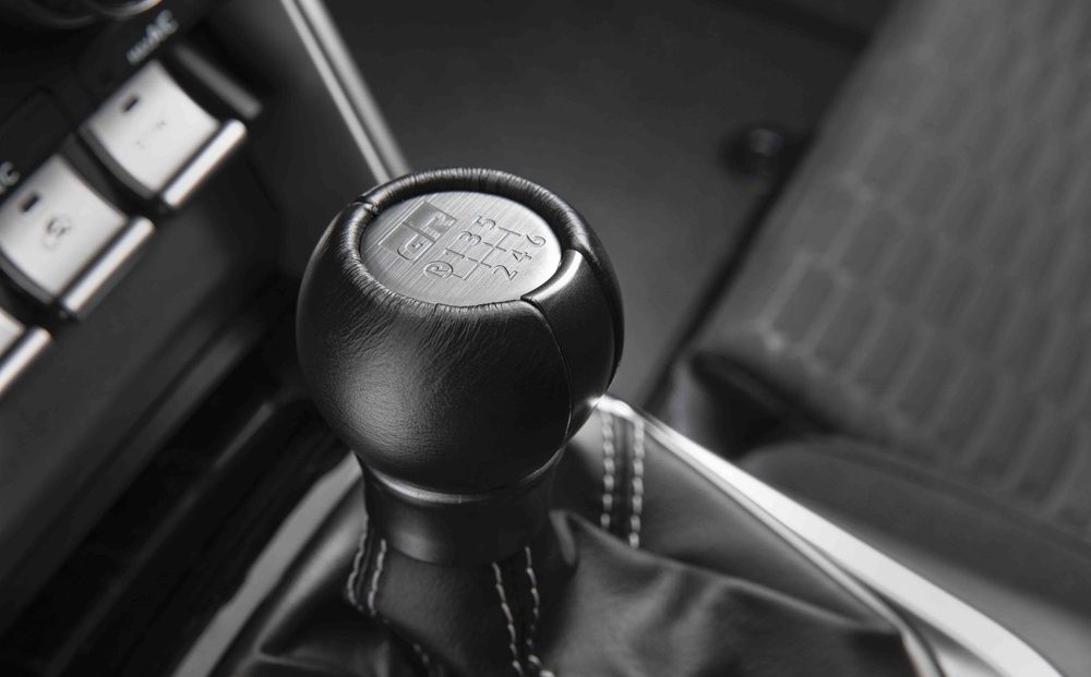 2022 Toyota GR 86, manual shift knob