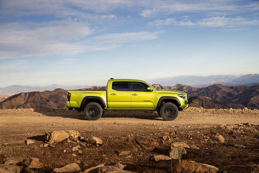 2022 Toyota Tacoma TRD Pro, side view