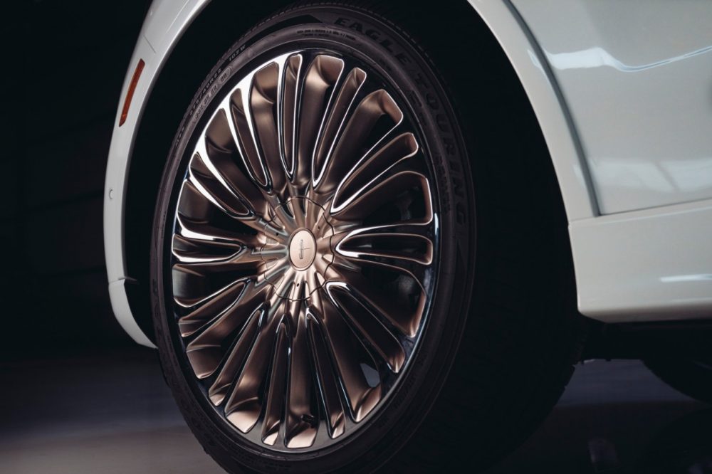 Lincoln Aviator Shinola Concept wheel design