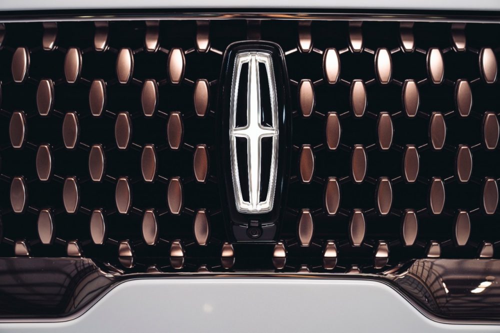 Lincoln Aviator Shinola Concept grille