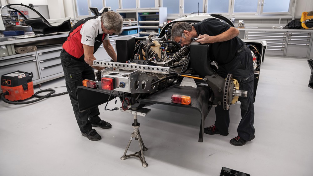 Porsche 962 C being disassembled