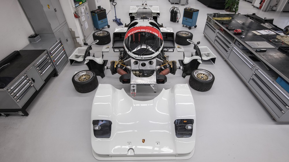 White disassembled Porsche 962 C, 2021