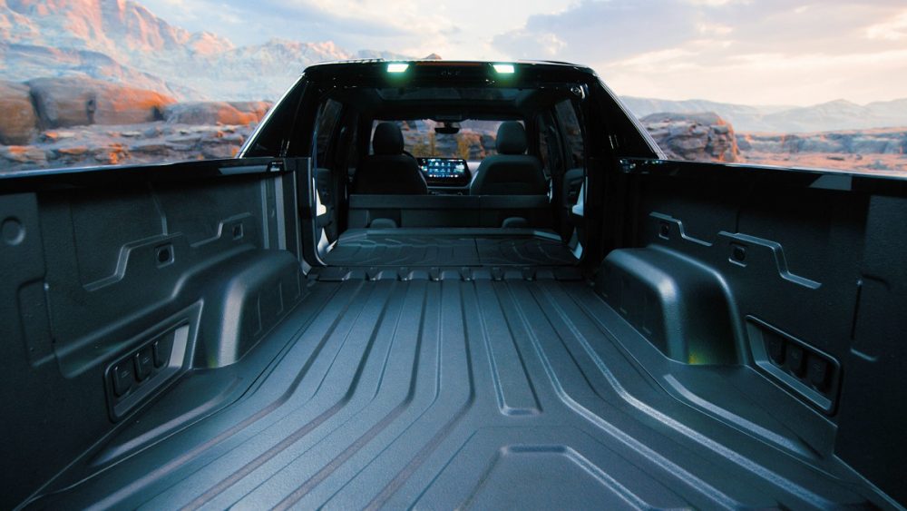 2024 Chevrolet Silverado EV RST Multi-Flex Midgate exterior view