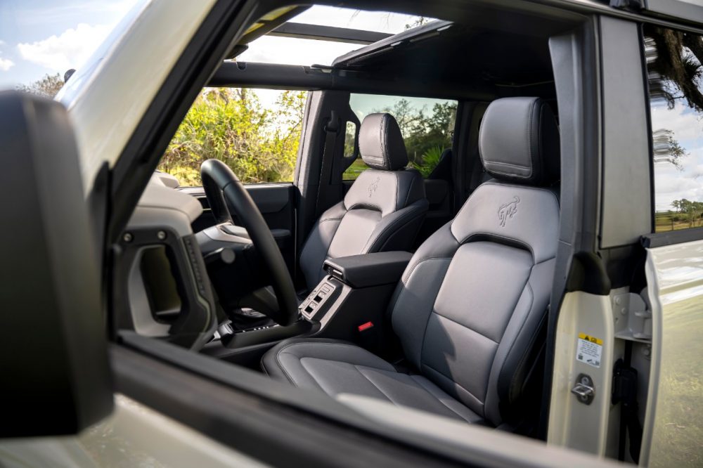 2022 Ford Bronco Everglades in Desert Sand front row