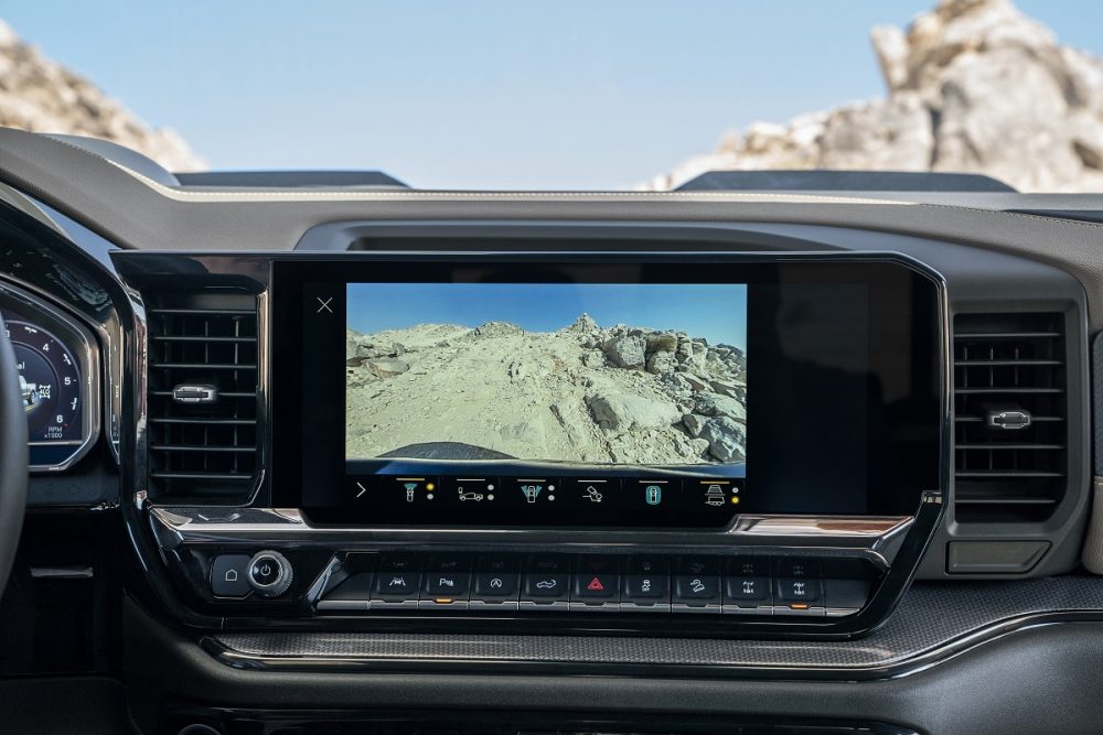 2022 Chevrolet Silverado ZR2 touch screen