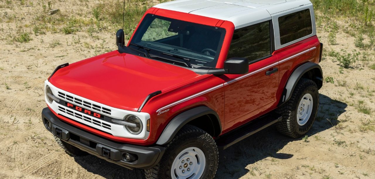 2023 Bronco Heritage Edition_Race Red