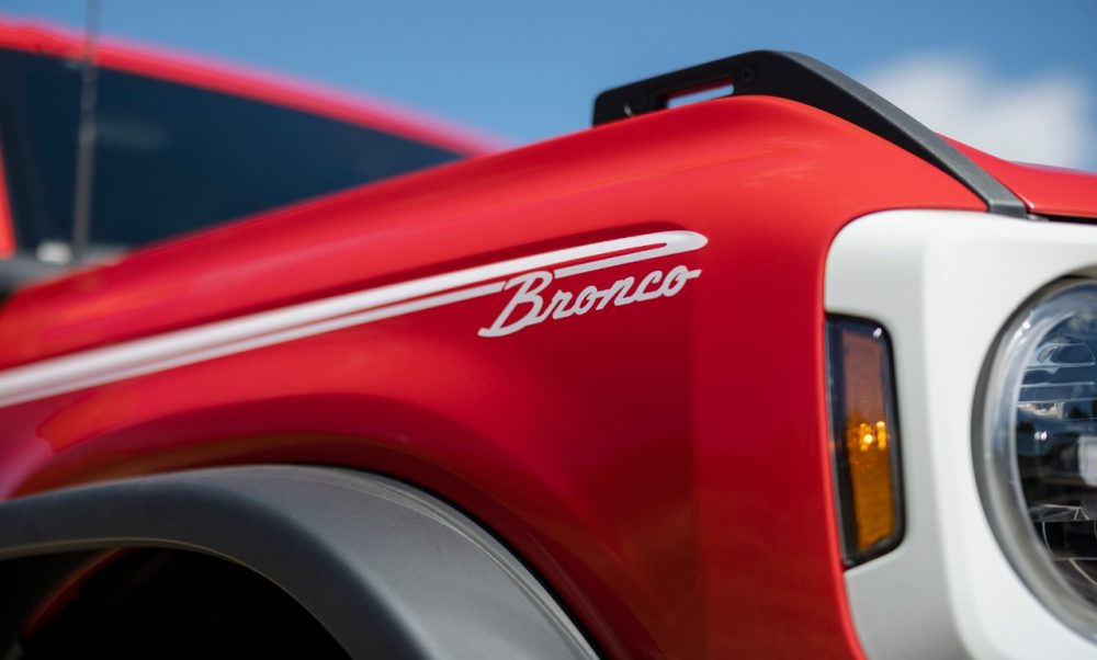 2023 Bronco Heritage Edition_Race Red fender lettering