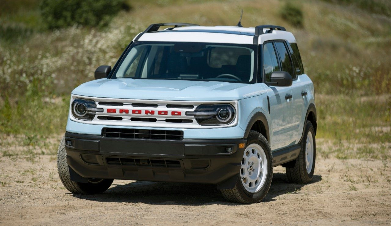 2023 Bronco Sport Heritage Edition_Robin's Egg Blue_01 action