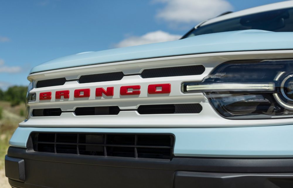 2023 Bronco Sport Heritage Edition_Robin's Egg Blue_03 grille