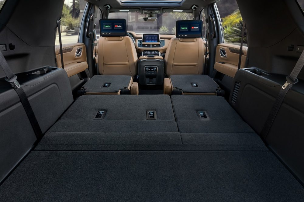 2023 Chevrolet Suburban interior