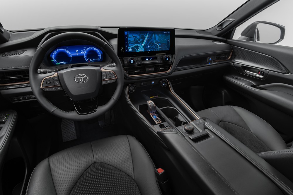 2024 Toyota Grand Highlander (cockpit)
