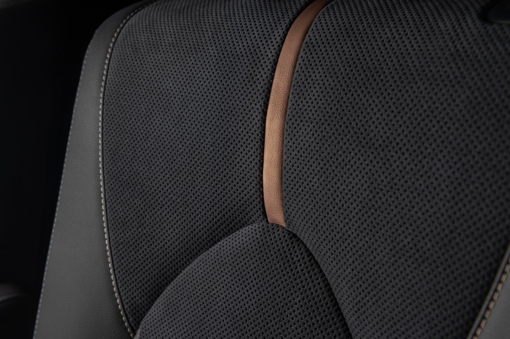 2024 Toyota Grand Highlander (seat detail)