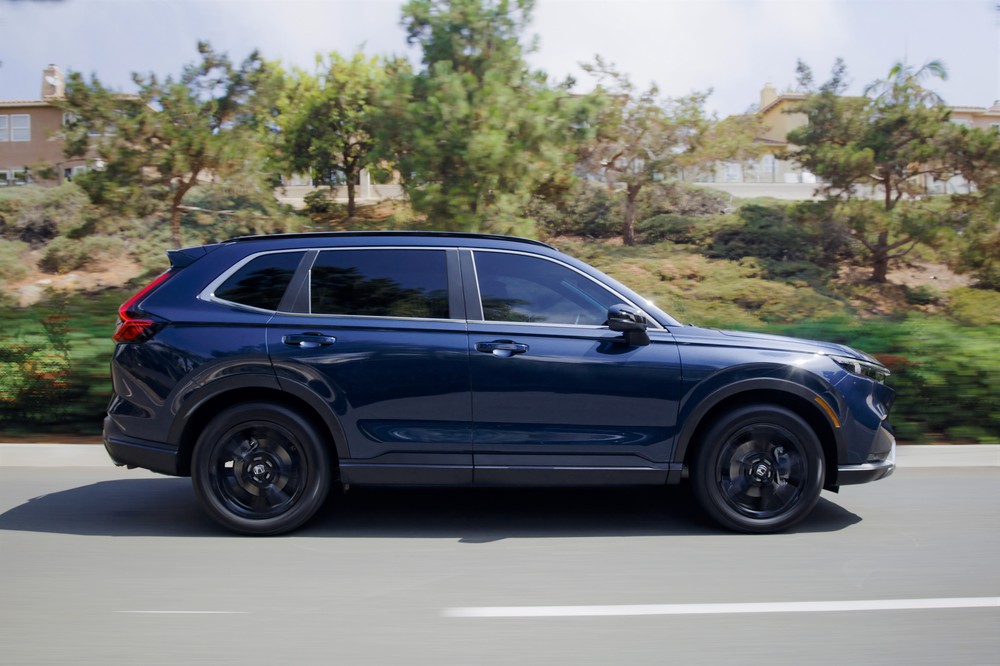 2023 Honda CR-V Sport Touring (right side)