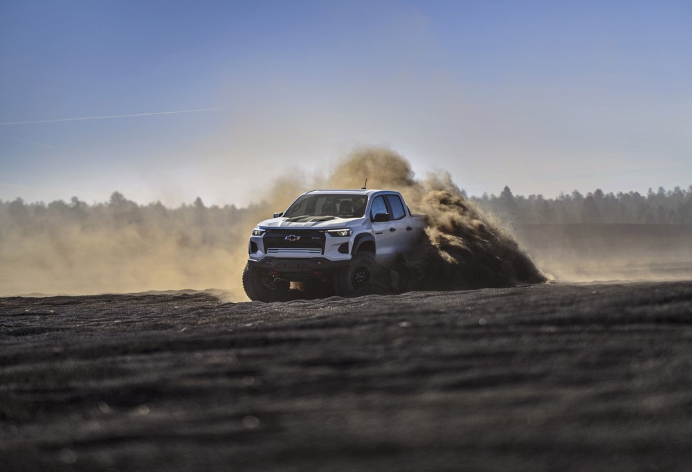 2024 Chevrolet Colorado ZR2 Bison 06 (kicking up sand)