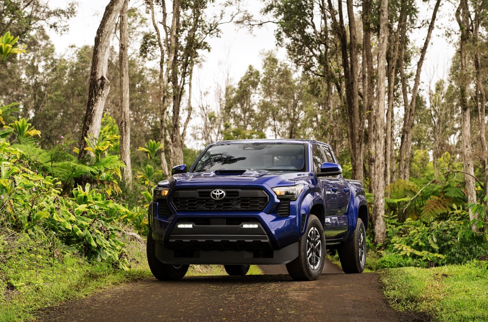 2024 Toyota Tacoma TRD Sport - front