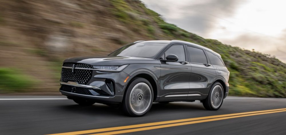 An action shot of the 2024 Lincoln Nautilus Black Label