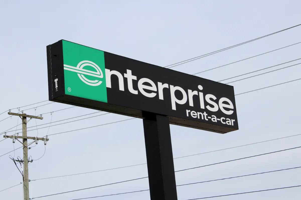 Man blames rental company for expired car registration incident
