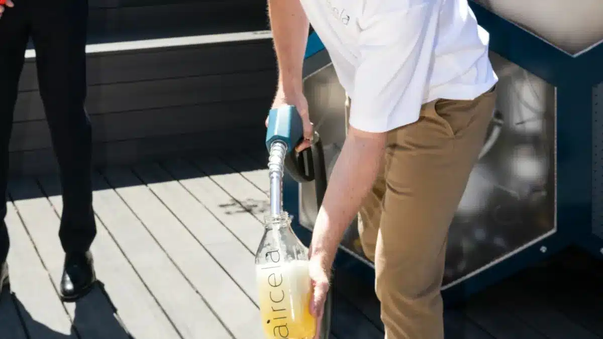 Aircela's game-changing machine: turning air into gasoline