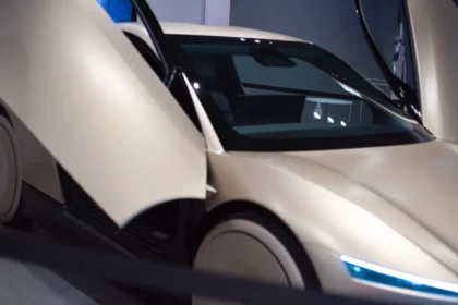Tesla's expansion into NYC with lucrative job offers