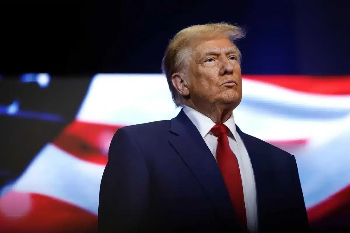 Trump focuses on economic policy at White House meeting