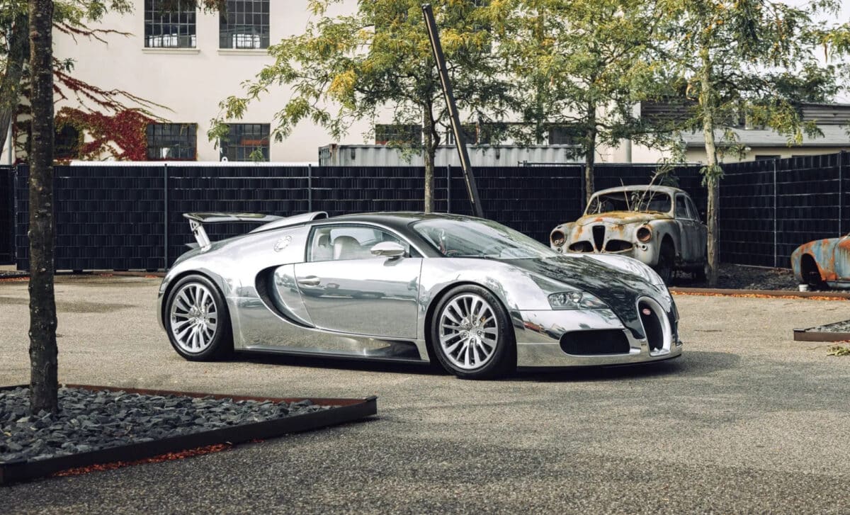 A Bugatti Veyron Pur Sang