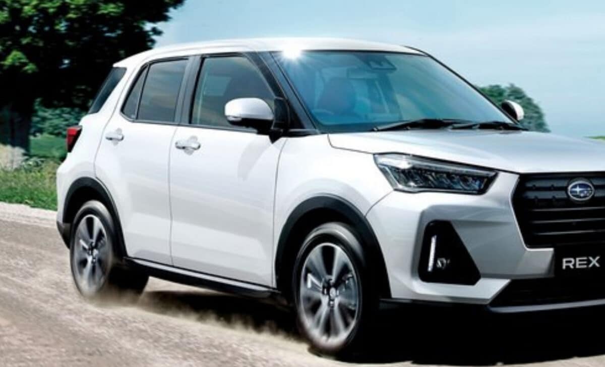 A White Subaru Rex